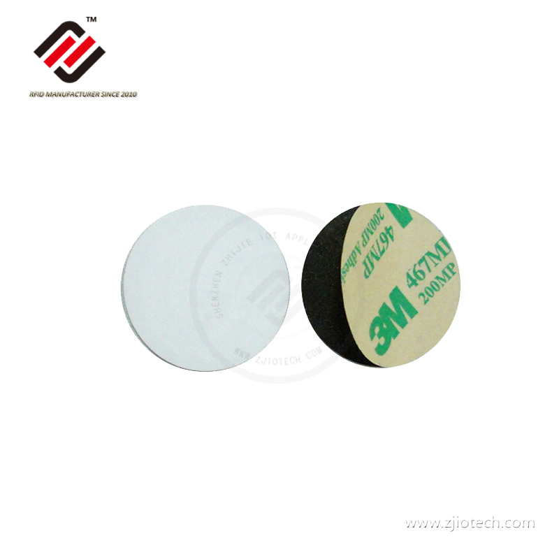 Kundenspezifischer Druck von Anti-Metall-RFID-Aufklebern N215 