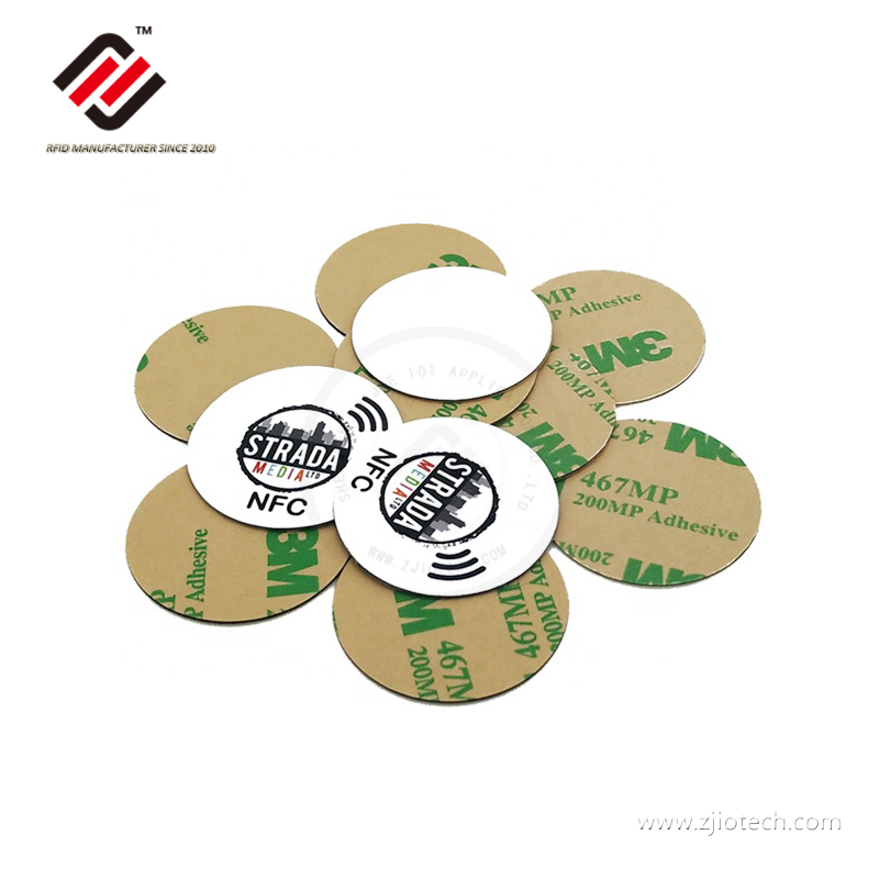 Customized Printing Anti Metal NTAG215 RFID Aufkleber 