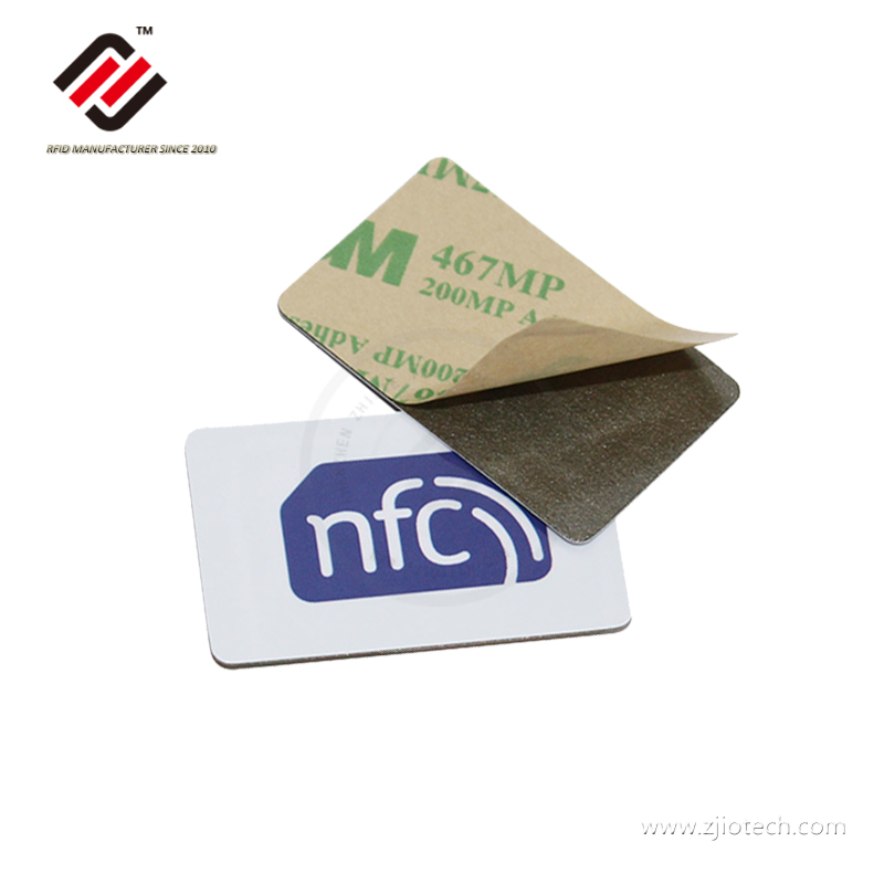 Customized Printing Anti Metal NTAG215 RFID Aufkleber