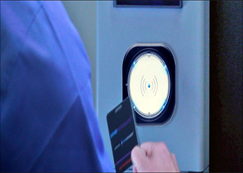 Krankenhaus verwendet HF-RFID zur Identifizierung von Patienten und Personal